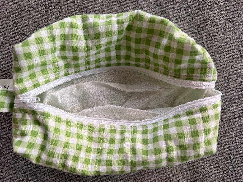 Gingham makeup bag- green
