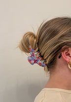 Painted petals claw clip